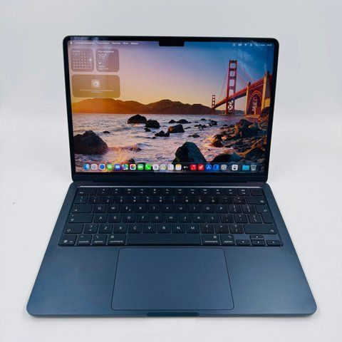 Apple MacBook Air 13,6" M4 2025 16GB RAM 512GB SSD Midnight фото