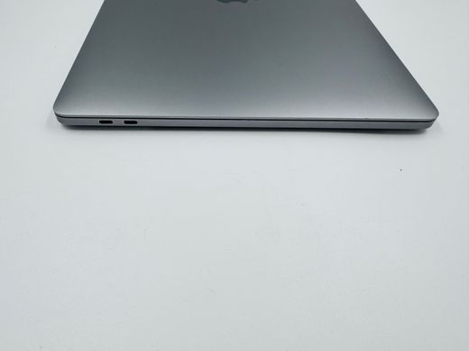 Apple MacBook Pro 15 2016 i7 16GB RAM 256GB SSD фото