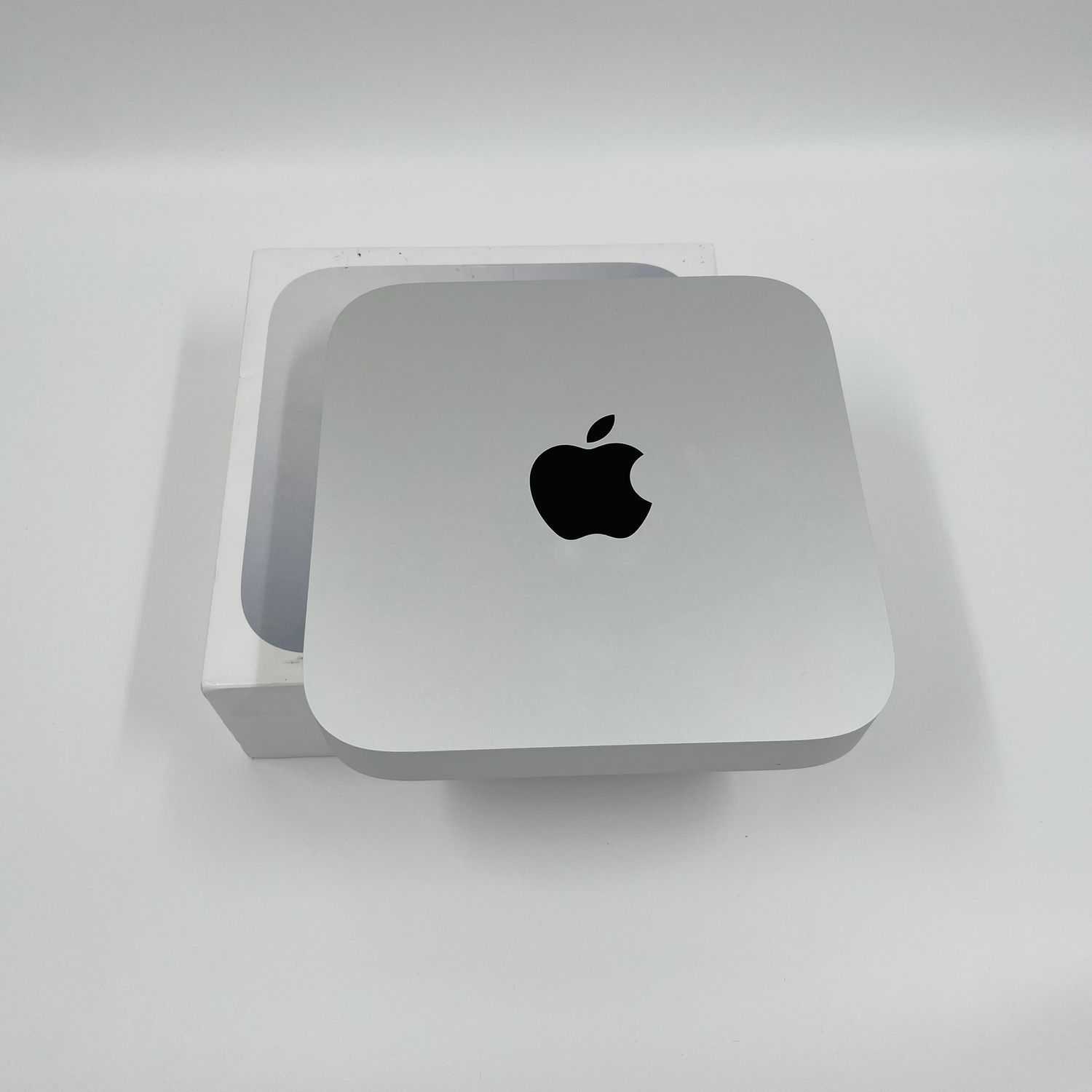 Б/у Apple Mac Mini М1 2020 8GB RAM 256GB SSD вживаний - Купити в Києві ...