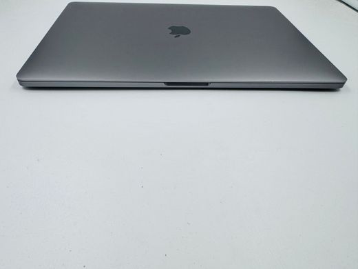 Apple MacBook Pro 16 2019 i7 16GB RAM 1TB SSD AMD 4GB Space Grey фото