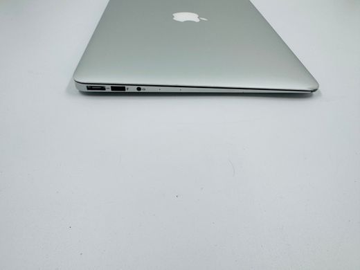 Apple MacBook Air 13 2017 i5 8GB RAM 256GB SSD Silver фото