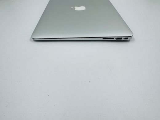 Apple MacBook Air 13 2017 i5 8GB RAM 256GB SSD Silver фото