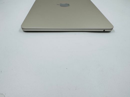 Apple MacBook Air 13.6 2022 M2 8GB RAM 256GB SSD Starlight фото