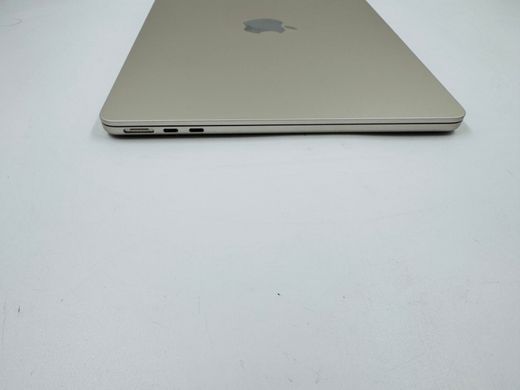 Apple MacBook Air 13.6 2022 M2 8GB RAM 256GB SSD Starlight фото