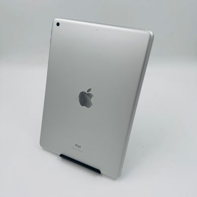 Apple iPad 9th Gen 2021 10.2 64GB WiFi Silver фото