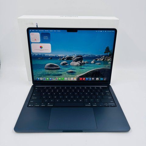 Apple MacBook Air 13,6" M4 2025 16GB RAM 256GB SSD Midnight фото