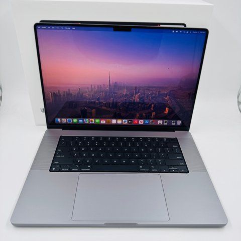 Apple MacBook Pro 16 2021 M1 Pro 16GB RAM 512GB SSD Space Grey фото