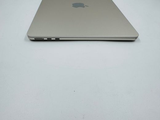 Apple MacBook Air 13.6 2022 M2 8GB RAM 256GB SSD Starlight фото