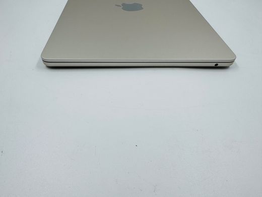 Apple MacBook Air 13.6 2022 M2 8GB RAM 256GB SSD Starlight фото