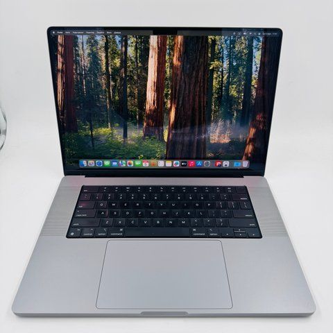 Apple MacBook Pro 16 2021 M1 Pro 16GB RAM 512GB SSD Space Grey фото