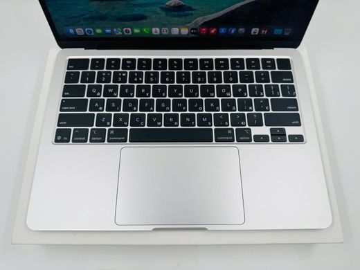 Apple MacBook Air 13,6" M4 2025 16GB RAM 256GB SSD Silver фото