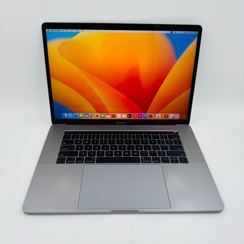 Apple MacBook Pro 15 2017 i7 16GB RAM 256GB SSD фото
