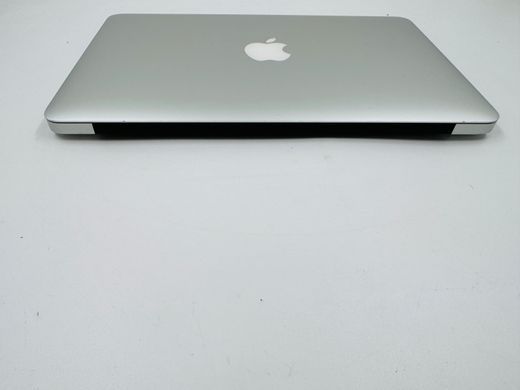 Apple MacBook Air 11 2015 i5 4GB RAM 128GB SSD Silver фото