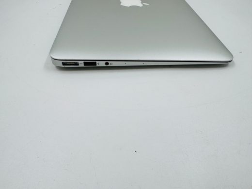 Apple MacBook Air 11 2015 i5 4GB RAM 128GB SSD Silver фото