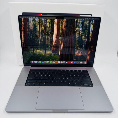 Apple MacBook Pro 16 2021 M1 Pro 16GB RAM 512GB SSD Space Grey фото