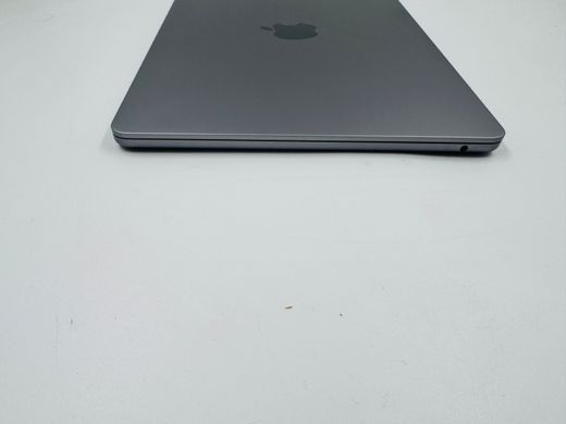 Apple MacBook Air 13.6 2022 M2 8GB RAM 256GB SSD Space Grey фото