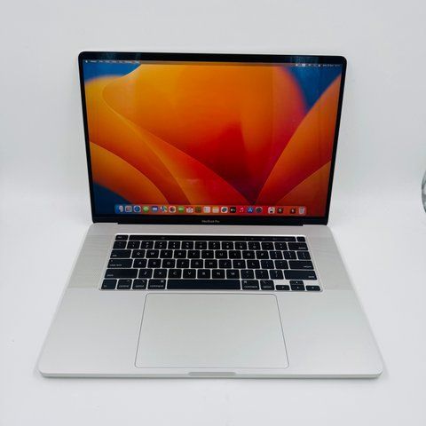 Apple MacBook Pro 16 2019 i7 16GB RAM 512GB SSD Silver фото
