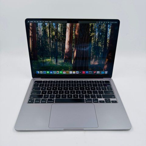Apple MacBook Air 13.6 2022 M2 24GB RAM 1TB SSD Space Grey фото