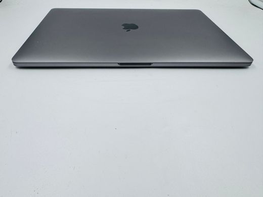 Apple MacBook Pro 15 2018 i7 16GB RAM 512GB SSD Space Gray фото