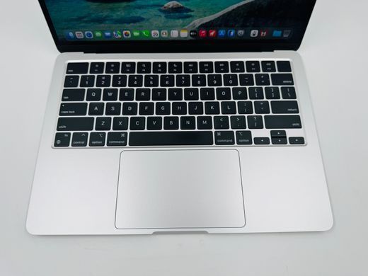 Apple MacBook Air 13.6 2022 M2 16GB RAM 256GB SSD Silver фото