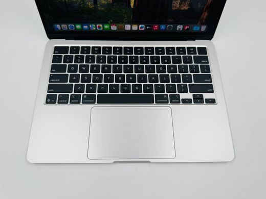 Apple MacBook Air 13,6" M4 2025 16GB RAM 256GB SSD Silver фото