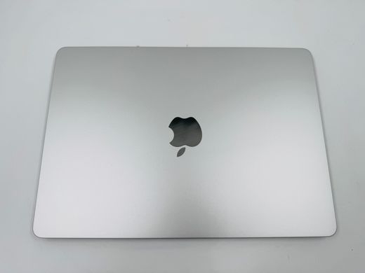 Apple MacBook Air 13.6 2022 M2 16GB RAM 256GB SSD Silver фото