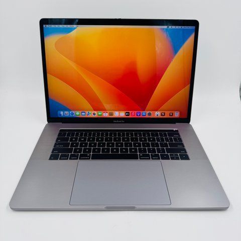 Apple MacBook Pro 15 2017 i7 16GB RAM 256GB SSD Space Gray фото