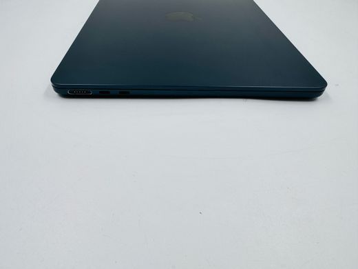 Apple MacBook Air 13.6 2022 M2 16GB RAM 256GB SSD Midnight фото