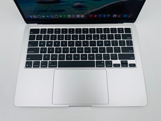 Apple MacBook Air 13.6" M4 2025 16GB RAM 512GB SSD Silver фото
