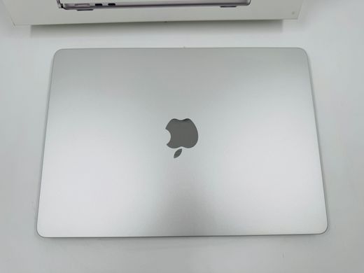 Apple MacBook Air 13.6" M4 2025 16GB RAM 512GB SSD Silver фото