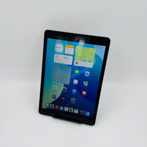 Планшет Apple iPad 10.2 9th Gen 2021 64GB WiFi Space Gray фото