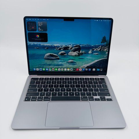 Apple MacBook Air 13.6 2022 M2 16GB RAM 512GB SSD Space Gray фото