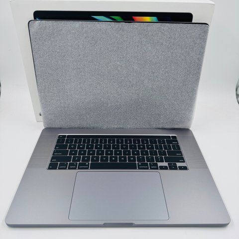 Apple MacBook Pro 16 2019 i7 16GB RAM 512GB SSD AMD 4GB Space Gray OPENBOX фото