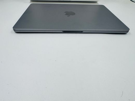 Apple MacBook Air 13,6" M3 2024 16GB RAM 256GB SSD Space Gray фото