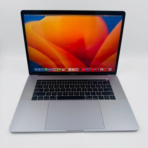 Apple MacBook Pro 15 2017 i7 16GB RAM 1TB SSD AMD 4GB Space Gray фото