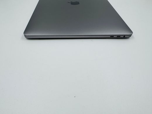Apple MacBook Pro 15 2018 i7 32GB RAM 512GB SSD AMD 4GB Space Gray фото