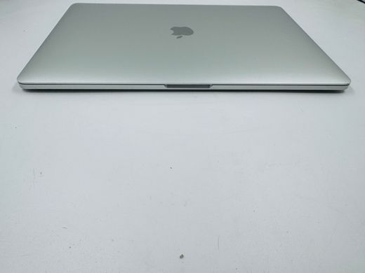 Apple MacBook Pro 15 2017 i7 16GB RAM 512GB SSD AMD 4GB Silver фото